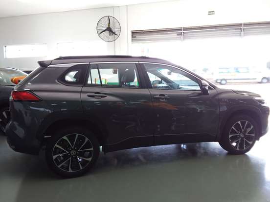 TOYOTA-COROLLA CROSS-2024
