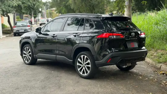 TOYOTA-COROLLA CROSS-2021