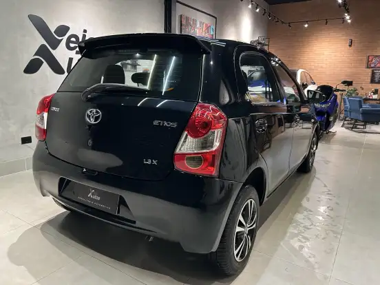 TOYOTA-ETIOS-2016