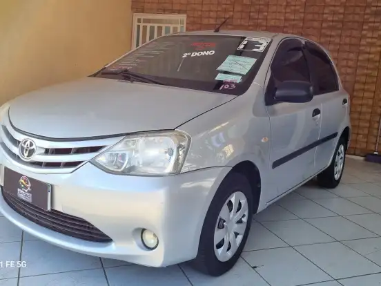 TOYOTA-ETIOS-1.3 X 16V FLEX 4P MANUAL TOYOTA-ETIOS-2013