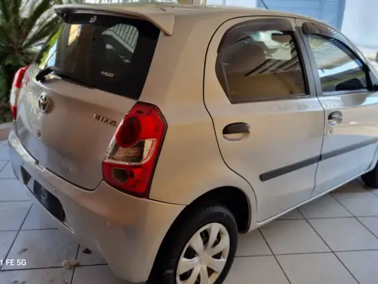 TOYOTA-ETIOS-1.3 X 16V FLEX 4P MANUAL TOYOTA-ETIOS-2013