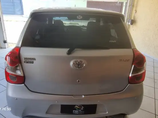TOYOTA-ETIOS-1.3 X 16V FLEX 4P MANUAL TOYOTA-ETIOS-2013