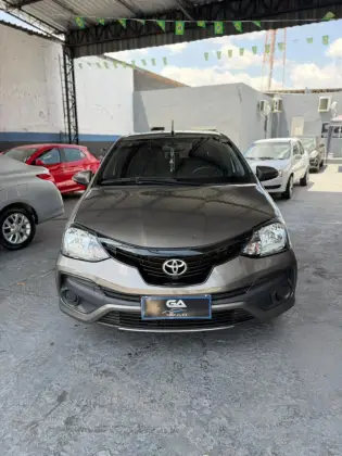 TOYOTA ETIOS 1.5 X PLUS SEDAN 16V FLEX 4P AUTOMÁTICO