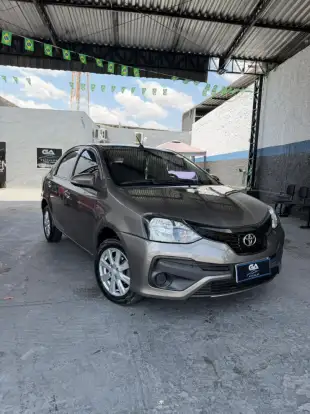 TOYOTA-ETIOS-1.5 X PLUS SEDAN 16V FLEX 4P AUTOMÁTICO TOYOTA-ETIOS-2019