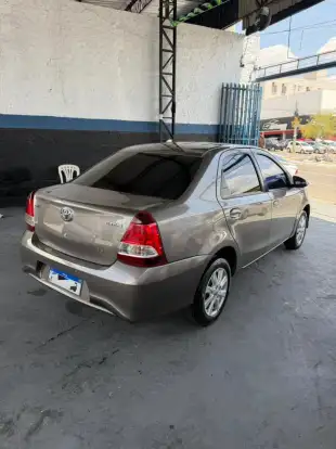 TOYOTA-ETIOS-1.5 X PLUS SEDAN 16V FLEX 4P AUTOMÁTICO TOYOTA-ETIOS-2019