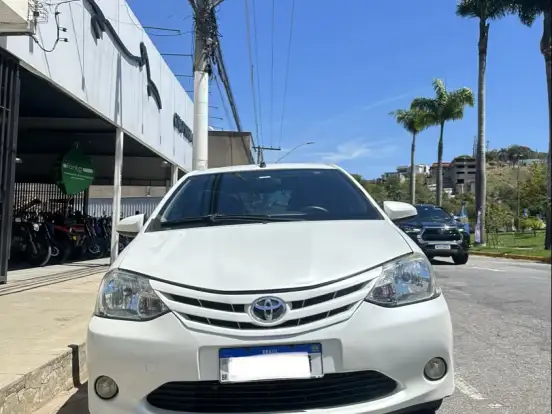 TOYOTA-ETIOS-1.5 XLS 16V FLEX 4P AUTOMÁTICO TOYOTA-ETIOS-2016