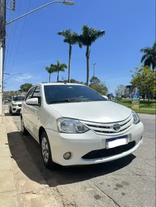 TOYOTA-ETIOS-2016