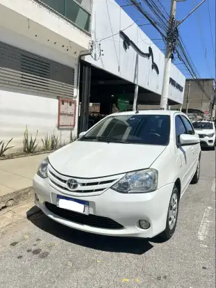 TOYOTA-ETIOS-2016