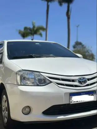 TOYOTA-ETIOS-2016