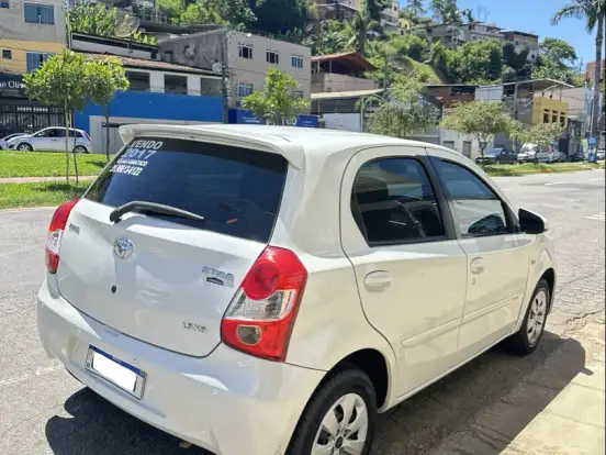 TOYOTA-ETIOS-1.5 XLS 16V FLEX 4P AUTOMÁTICO TOYOTA-ETIOS-2016
