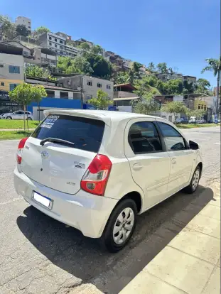TOYOTA-ETIOS-2016