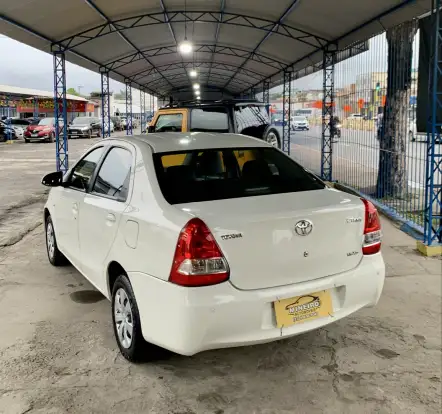 TOYOTA-ETIOS-2016