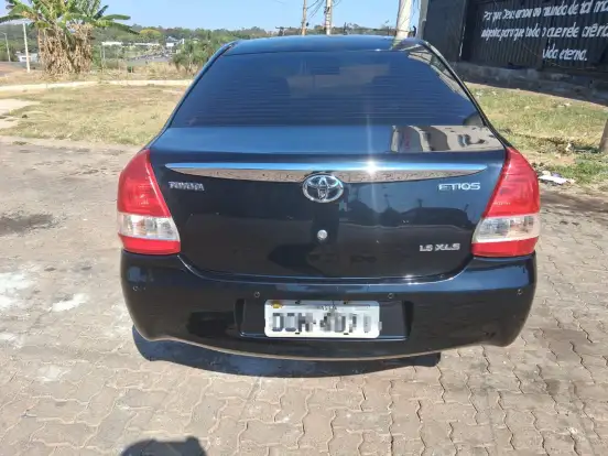 TOYOTA-ETIOS-1.5 XS SEDAN 16V FLEX 4P MANUAL TOYOTA-ETIOS-2014