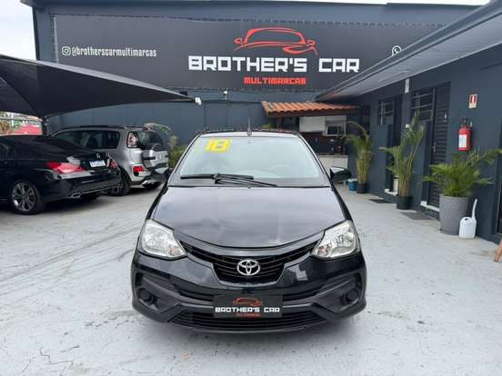 TOYOTA-ETIOS-2017