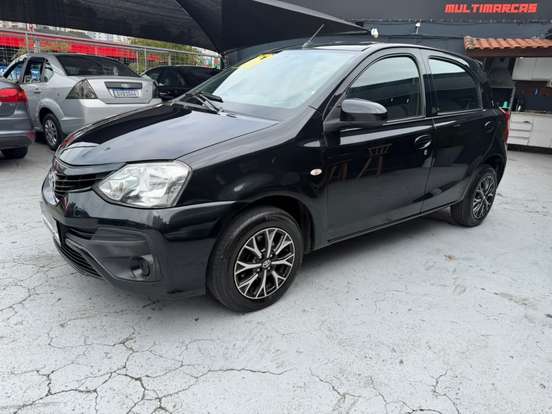 TOYOTA-ETIOS-2017