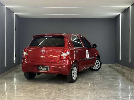 TOYOTA-ETIOS-2013
