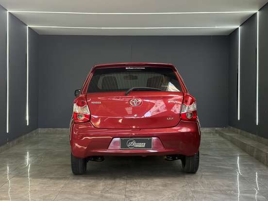 TOYOTA-ETIOS-2013