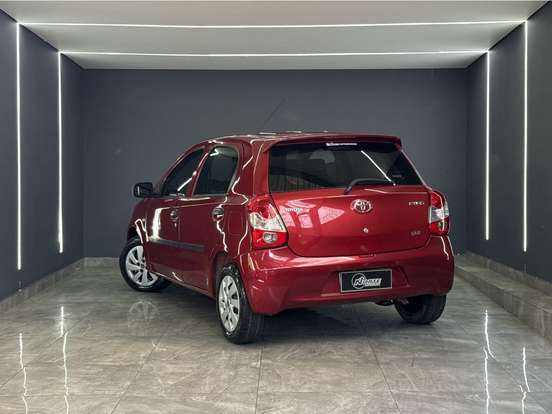 TOYOTA-ETIOS-2013