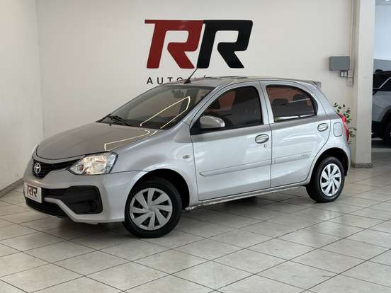 TOYOTA-ETIOS-2017