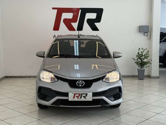 TOYOTA-ETIOS-2017