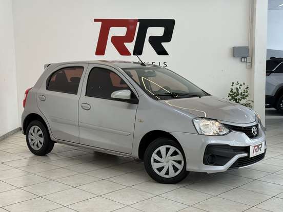 TOYOTA-ETIOS-2017