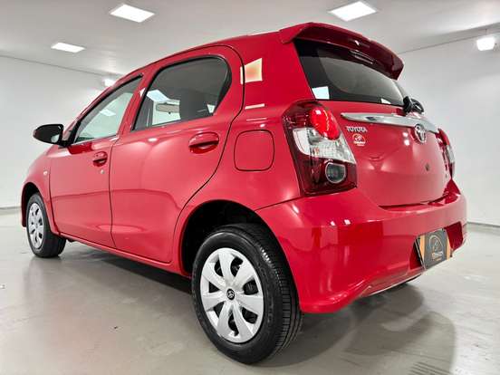 TOYOTA-ETIOS-2019