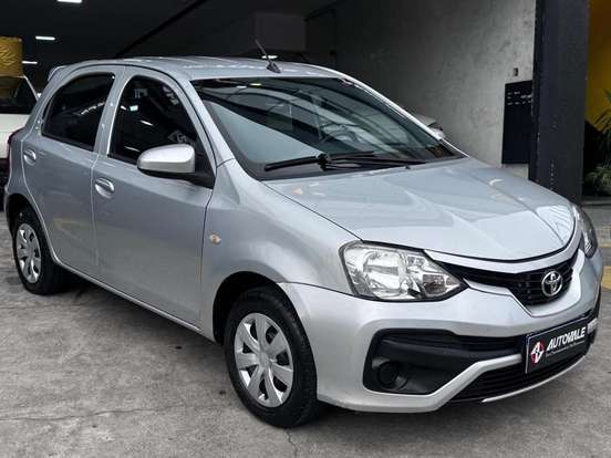 TOYOTA-ETIOS-2018