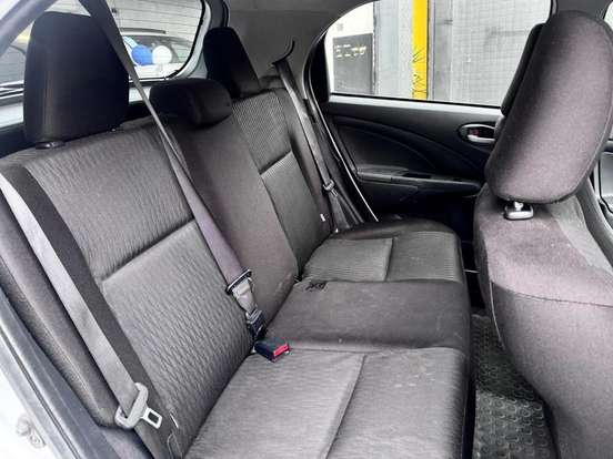 TOYOTA-ETIOS-2018