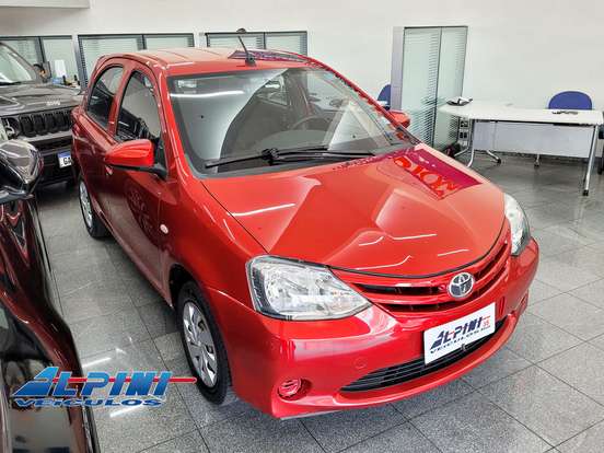 TOYOTA-ETIOS-2016