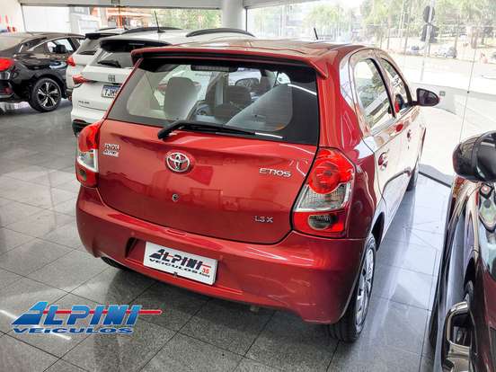 TOYOTA-ETIOS-2016