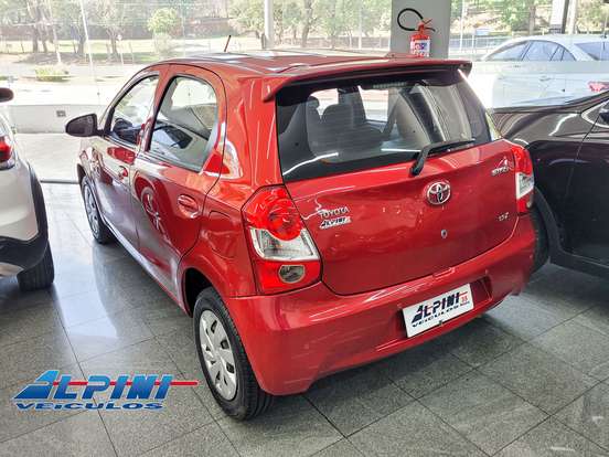 TOYOTA-ETIOS-2016