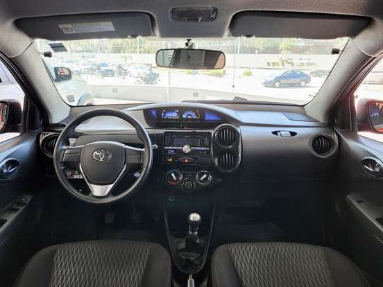 TOYOTA-ETIOS-2016