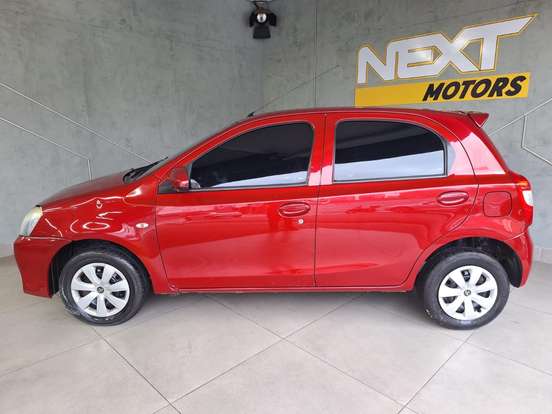 TOYOTA-ETIOS-1.3 X 16V FLEX 4P MANUAL TOYOTA-ETIOS-2014