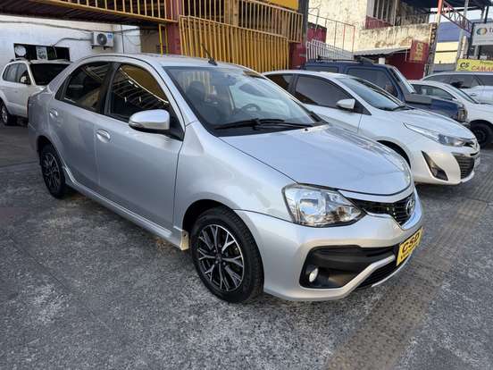 TOYOTA-ETIOS-1.5 PLATINUM SEDAN 16V FLEX 4P AUTOMÁTICO TOYOTA-ETIOS-2017