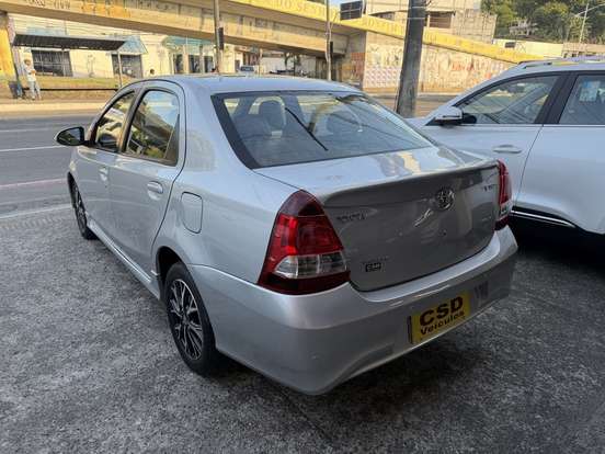 TOYOTA-ETIOS-1.5 PLATINUM SEDAN 16V FLEX 4P AUTOMÁTICO TOYOTA-ETIOS-2017
