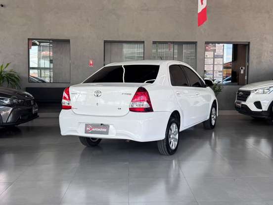 TOYOTA-ETIOS-1.5 X PLUS SEDAN 16V FLEX 4P AUTOMÁTICO TOYOTA-ETIOS-2019