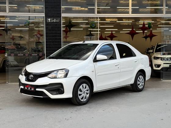 TOYOTA ETIOS 1.5 X PLUS SEDAN 16V FLEX 4P MANUAL