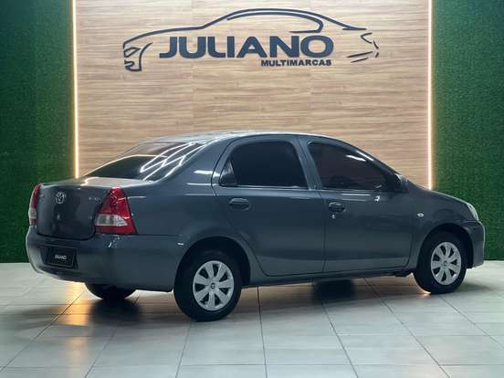TOYOTA-ETIOS-2014