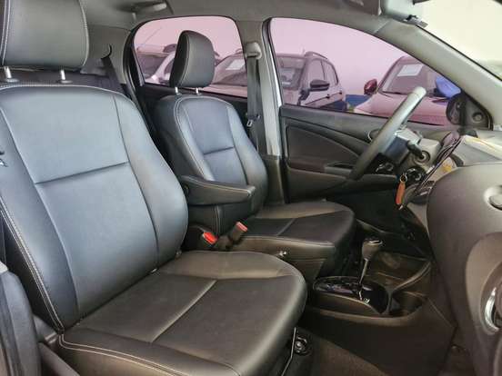 TOYOTA-ETIOS-1.5 XLS 16V FLEX 4P AUTOMÁTICO TOYOTA-ETIOS-2016