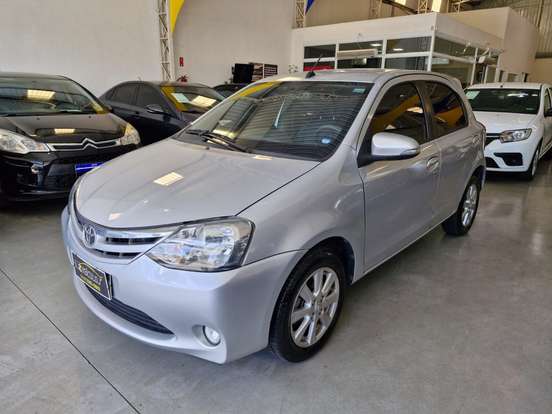 TOYOTA-ETIOS-2016