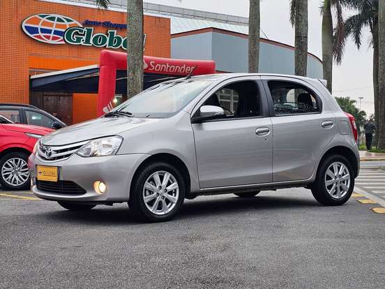 TOYOTA-ETIOS-1.5 XLS 16V FLEX 4P AUTOMÁTICO TOYOTA-ETIOS-2016