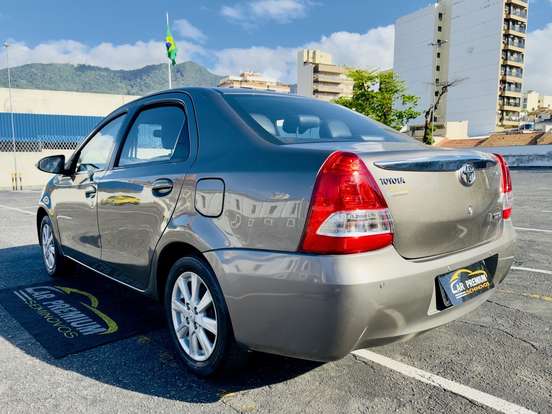 TOYOTA-ETIOS-1.5 XLS SEDAN 16V FLEX 4P AUTOMÁTICO TOYOTA-ETIOS-2016