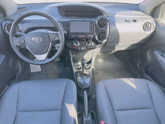 TOYOTA-ETIOS-1.5 XLS SEDAN 16V FLEX 4P AUTOMÁTICO TOYOTA-ETIOS-2016