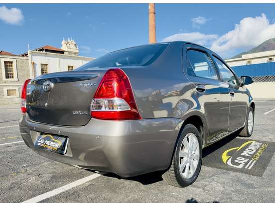 TOYOTA-ETIOS-1.5 XLS SEDAN 16V FLEX 4P AUTOMÁTICO TOYOTA-ETIOS-2016