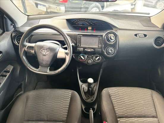 TOYOTA-ETIOS-2014