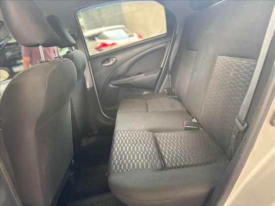 TOYOTA-ETIOS-2014