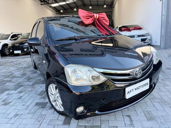 TOYOTA-ETIOS-1.5 XLS SEDAN 16V FLEX 4P MANUAL TOYOTA-ETIOS-2013