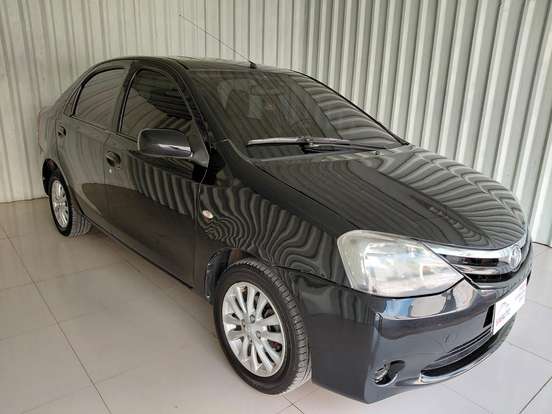 TOYOTA-ETIOS-1.5 XLS SEDAN 16V FLEX 4P MANUAL TOYOTA-ETIOS-2013