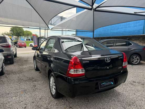 TOYOTA-ETIOS-2014