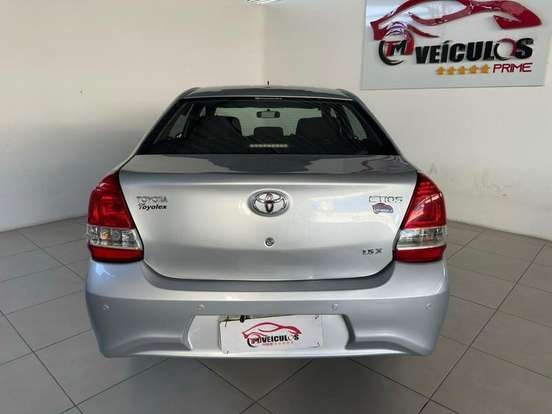 TOYOTA-ETIOS-2017